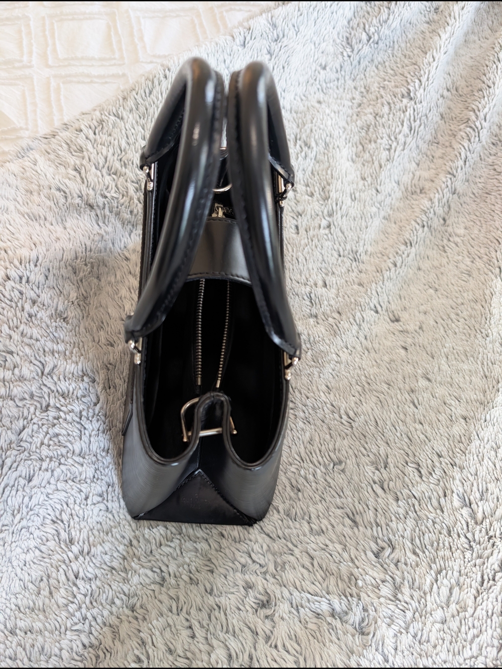 Louis Vuitton Black Epi Leather Handbag - Structured Top Handle - Picture 6 of 17